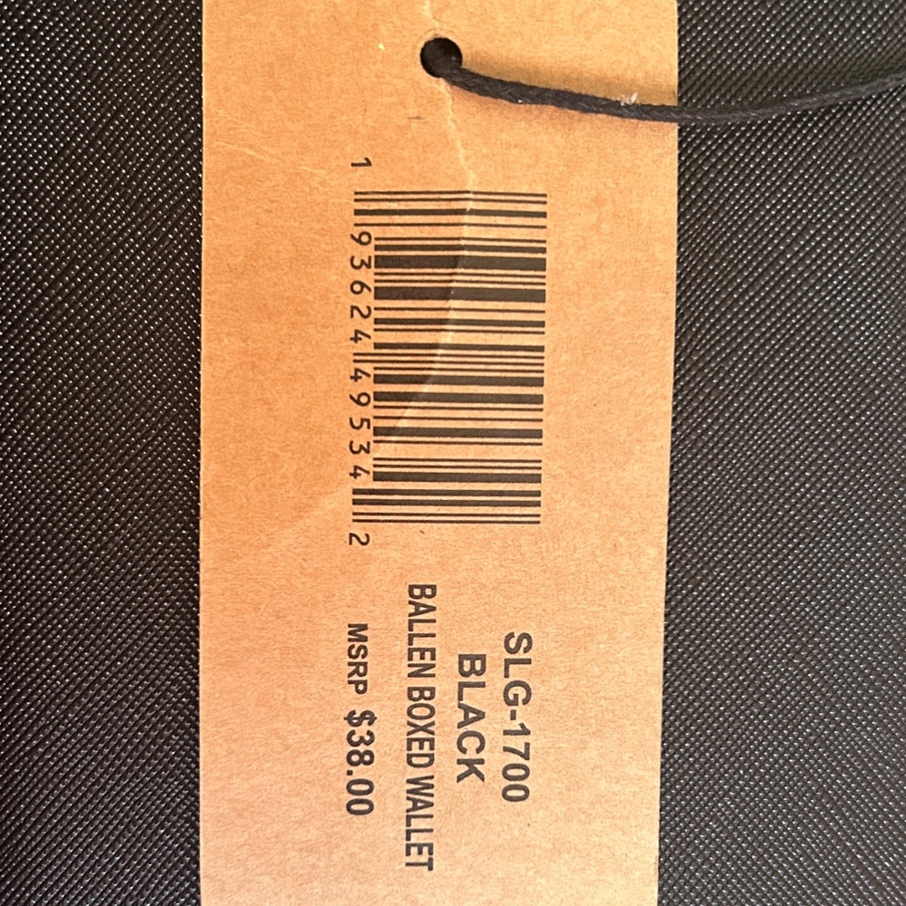 Steve Madden Elegant Black Wallet - Picture 7 of 7